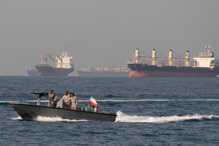 Parlamento iraní aprueba cierre del Estrecho de Ormuz; decisión final queda en manos del Consejo de Seguridad Nacional