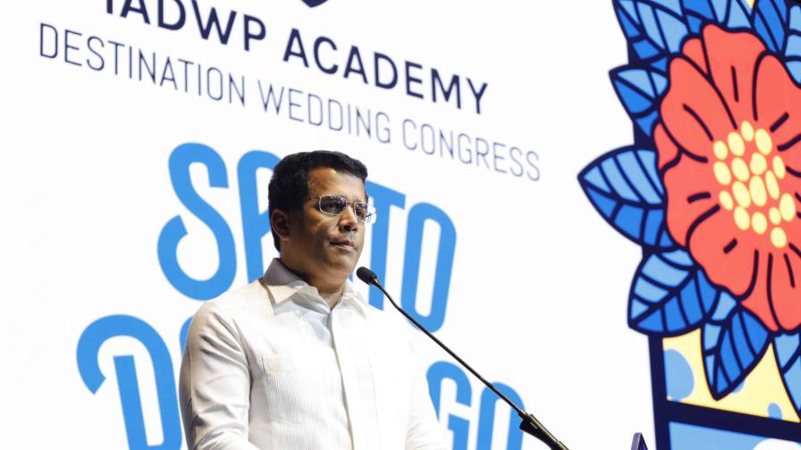 República Dominicana se posiciona como uno de los líderes en turismo de bodas, afirma el ministro David Collado