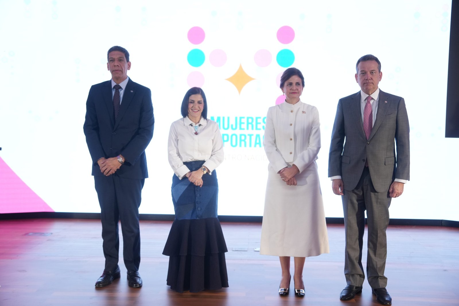 ProDominicana presenta la 6.ª edición del estudio “Mujeres en Exportación” y destaca un crecimiento del 26 % en 2025